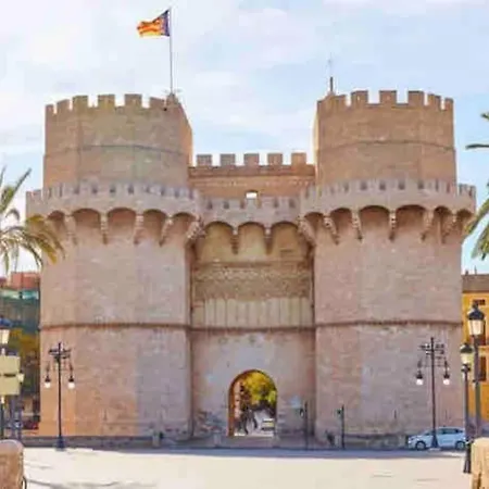 Ruzafa Oceanograf Science Center * バレンシア